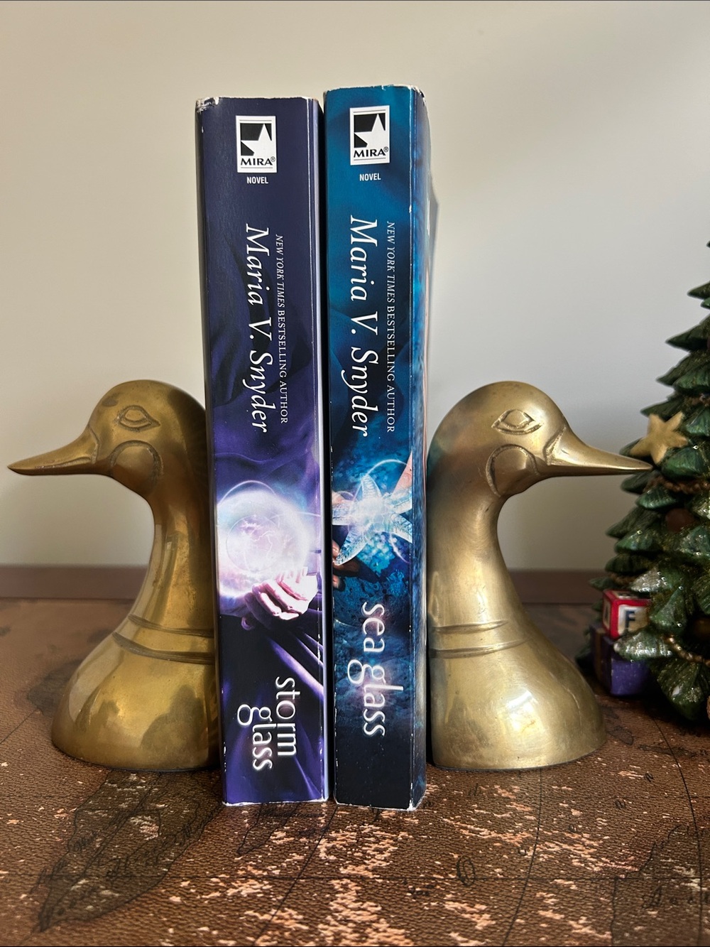 Maria V Snyder Glass Series Books 1 & 2 Storm Glass Sea Glass Fantasy
